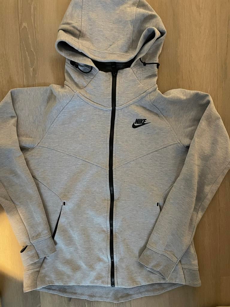 Nike Tech Fleece vest grijs, Kleding | Heren, Ophalen of Verzenden, Zo goed als nieuw, Maat 46 (S) of kleiner, Grijs