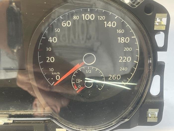 Kilometerteller KM van een Volkswagen Golf, Gebruikt, -, -, -