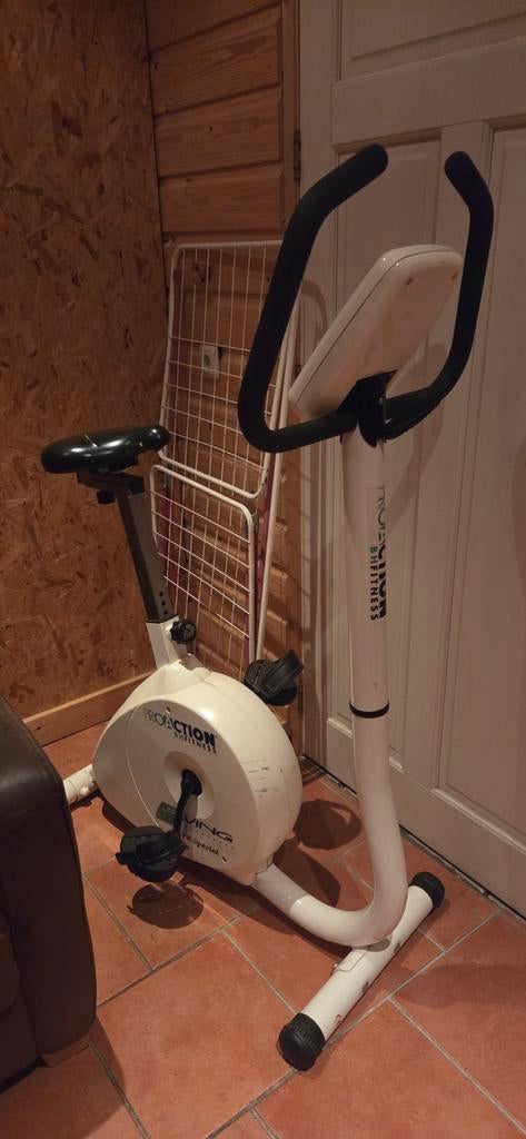 Hometrainer ProAction BH Fitness, Sport en Fitness, Ophalen, Gebruikt, Metaal, Benen