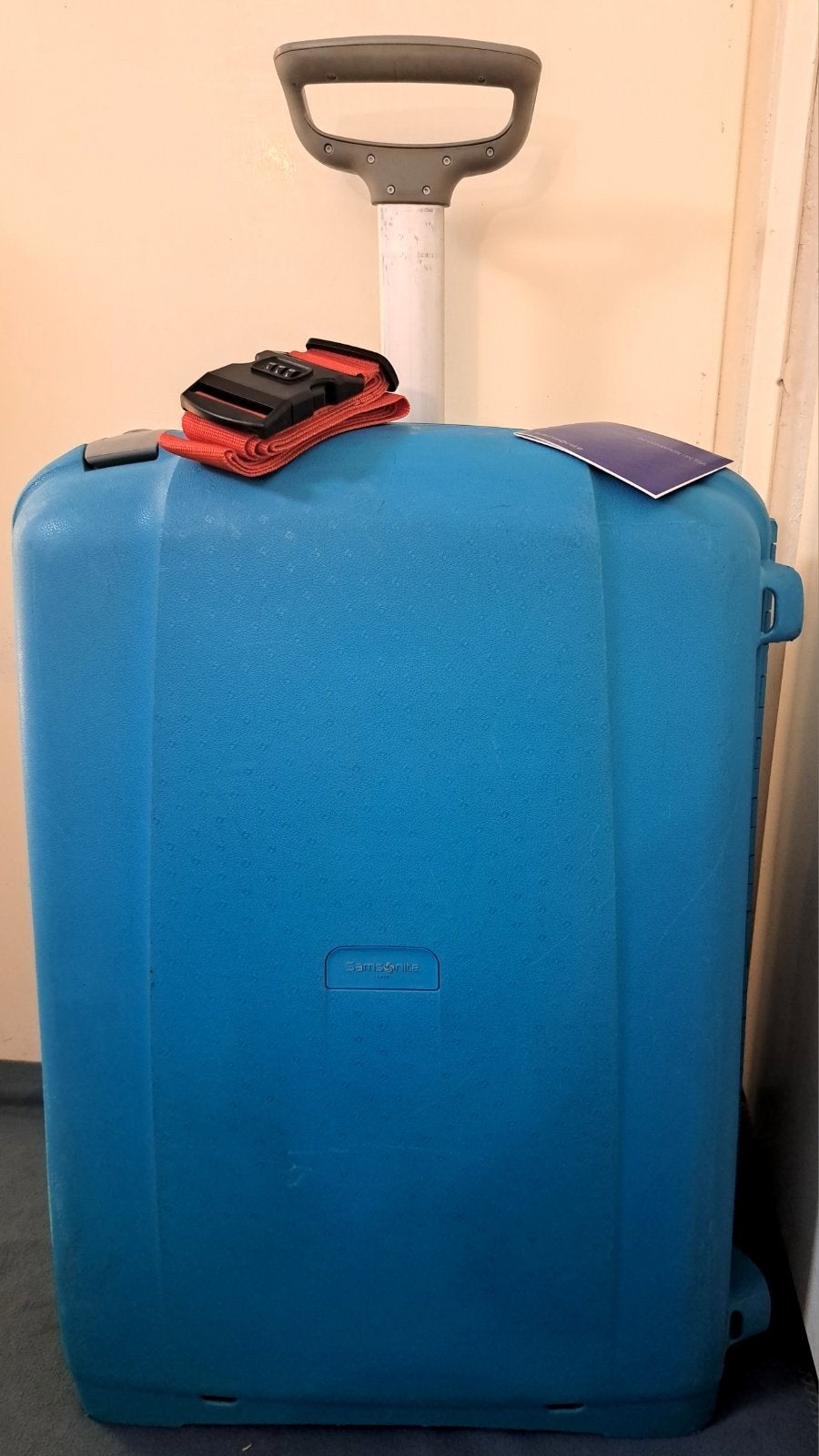 Samsonite Aeris Spinner koffer op wielen  adres label  gemaa, Gebruikt, Hard kunststof, 45 tot 55 cm, Slot