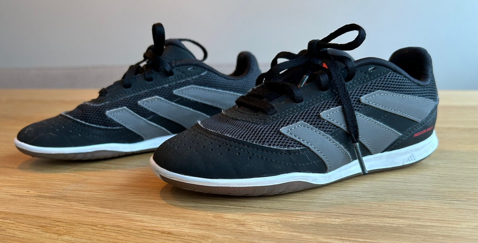 Adidas gymschoenen maat 33, Ophalen of Verzenden, Zo goed als nieuw, Jongen of Meisje, Sportschoenen
