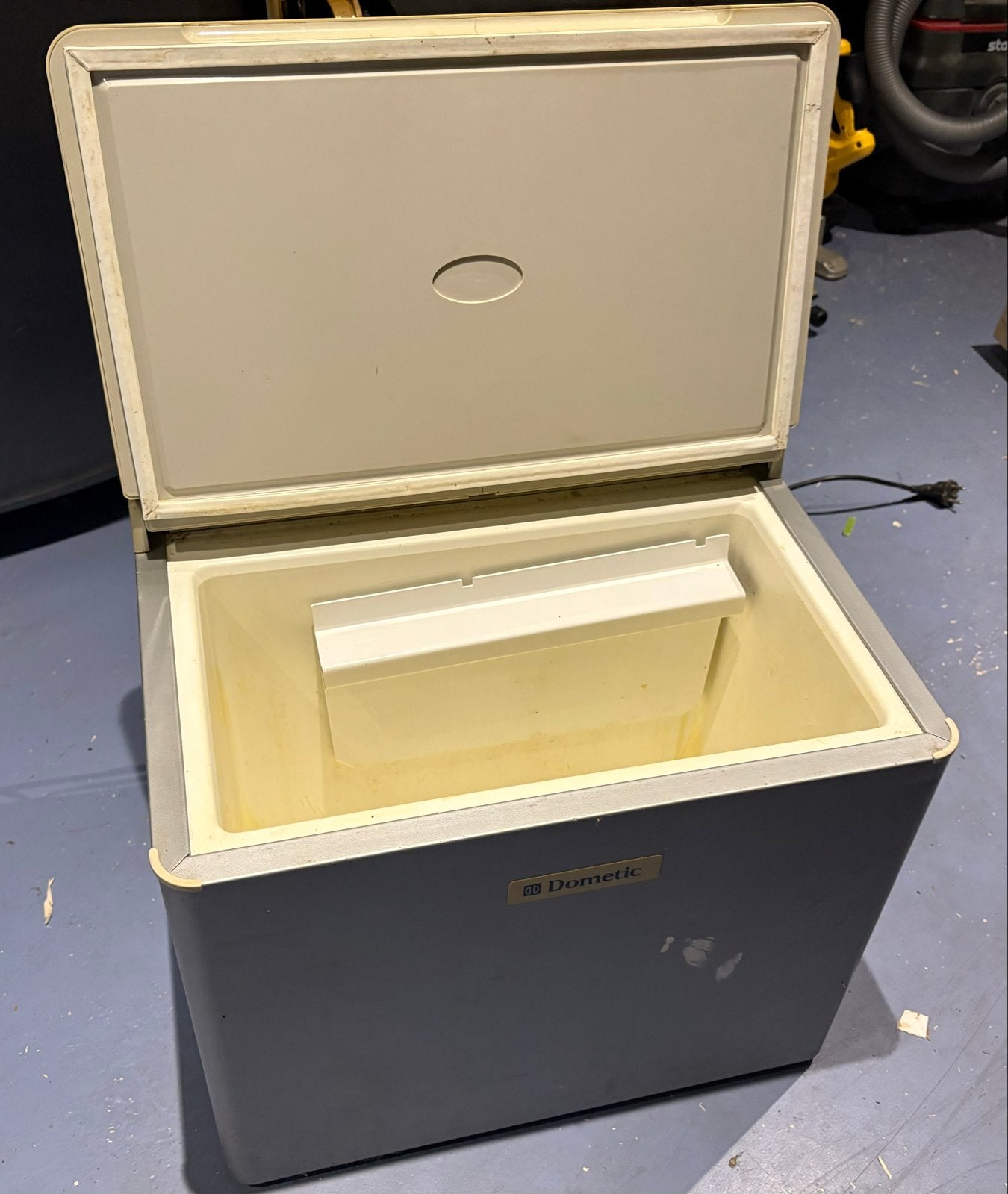 Dometic elektrische koelbox - Ideaal voor onderweg, Caravans en Kamperen, Koelboxen, Ophalen, Gebruikt, Koelbox, Elektrisch