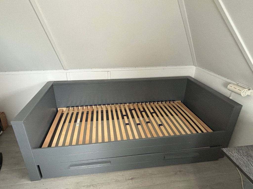 Woood Dennis lijn kast, bed, bureau en kist, Ophalen, Gebruikt, Eenpersoons