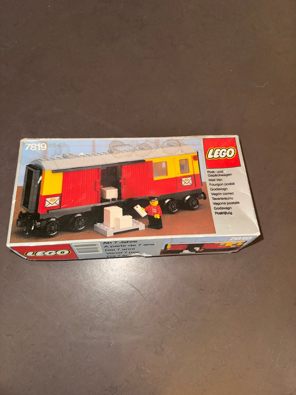Lego 7819 Postwagon compleet: met minifiguur en instructies, Kinderen en Baby's, Overige thema's, Lego, Ophalen of Verzenden, Zo goed als nieuw