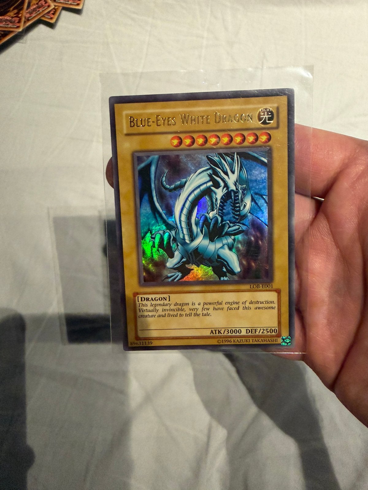 Yugioh 2002 LOB Blue eyes white dragon, Ophalen of Verzenden, Zo goed als nieuw