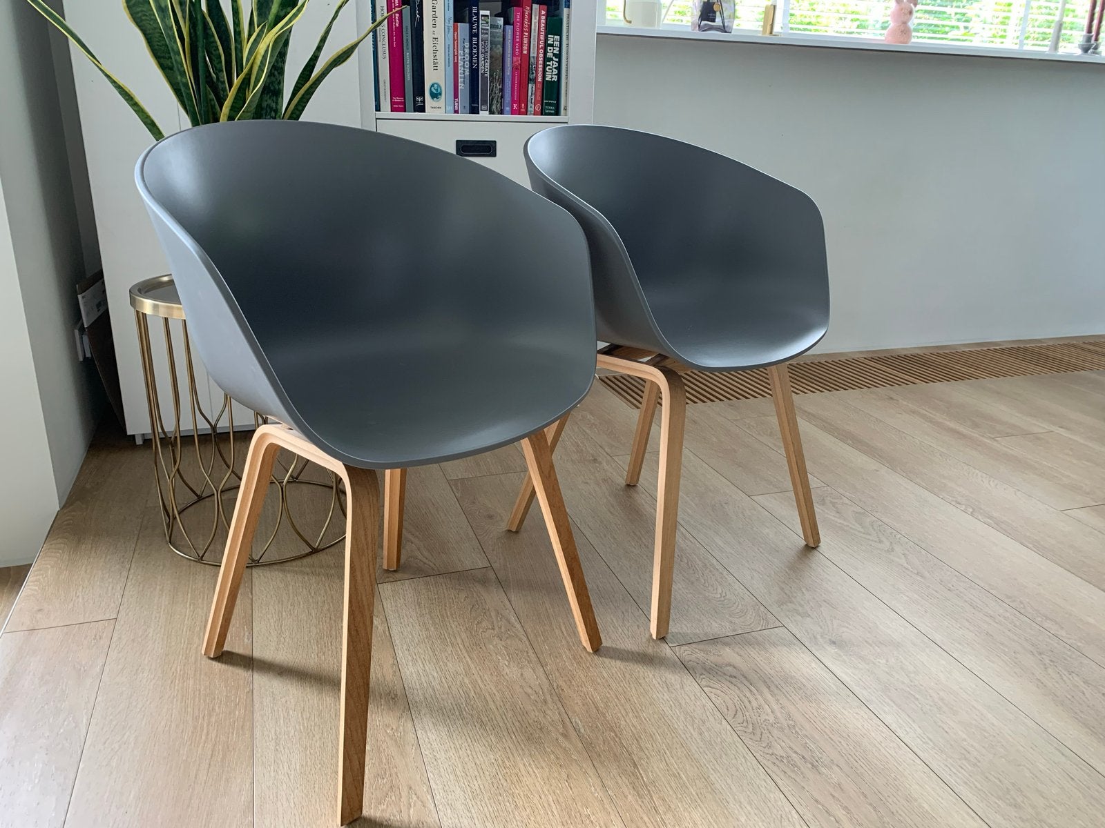 2x HAY stoel About a Chair AAC22 Scandinavisch design, Huis en Inrichting, Stoelen, Scandinavisch design, Gebruikt, Twee, Grijs