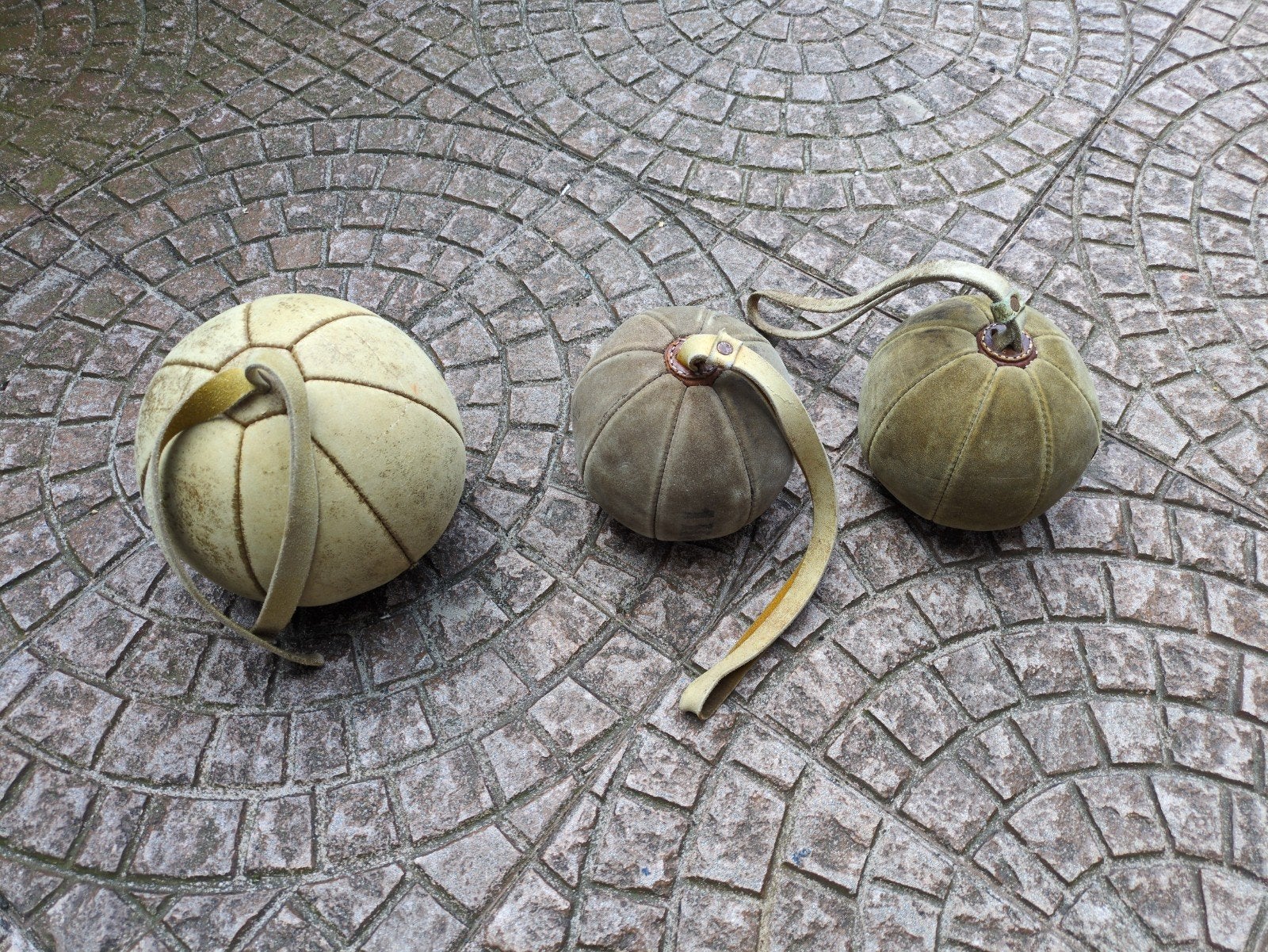 Vintage Lederen Gymballen / Medicineballen - 3 stuks, Ophalen of Verzenden, Gebruikt