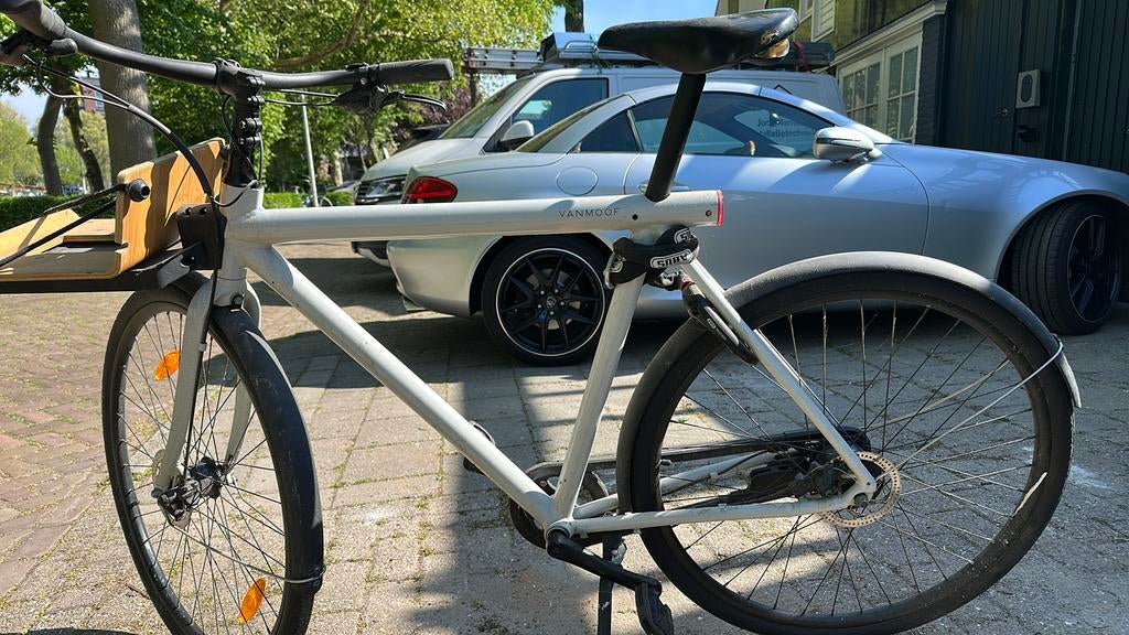 VanMoof zelf trappen fiets 8 versnellingen, Fietsen en Brommers, Ophalen, Zo goed als nieuw, Minder dan 10 versnellingen, Overige merken