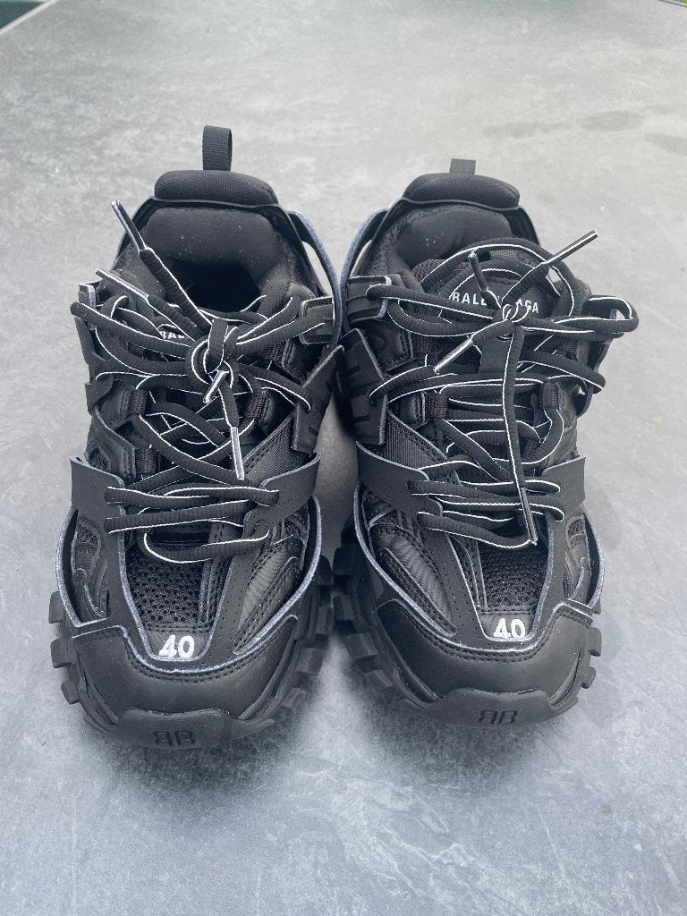 Balenciaga tracks, Balenciaga, Zwart, Ophalen of Verzenden, Sneakers of Gympen