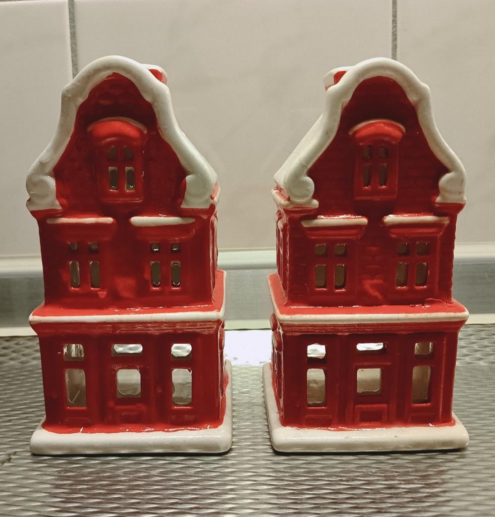 Postcode Loterij huisjes 2 stuks zgan, Diversen, Kerst, Ophalen of Verzenden, Zo goed als nieuw