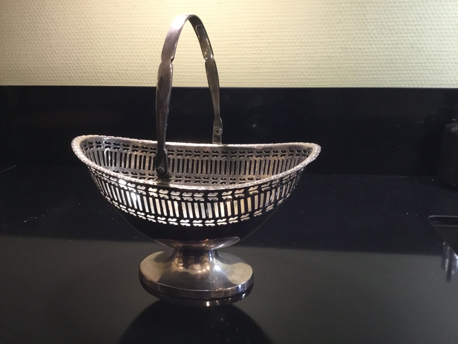 Verzilverd hengsel mandje - Decoratief en elegant, Ophalen of Verzenden