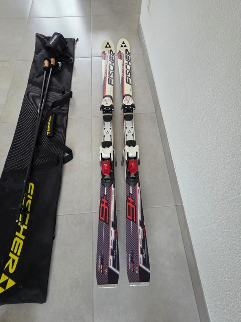 Fischer ski's met stokken, helm, skibril en skibroek, Sport en Fitness, Skiën en Langlaufen, Ophalen, 160 tot 180 cm, Skiën, Ski's