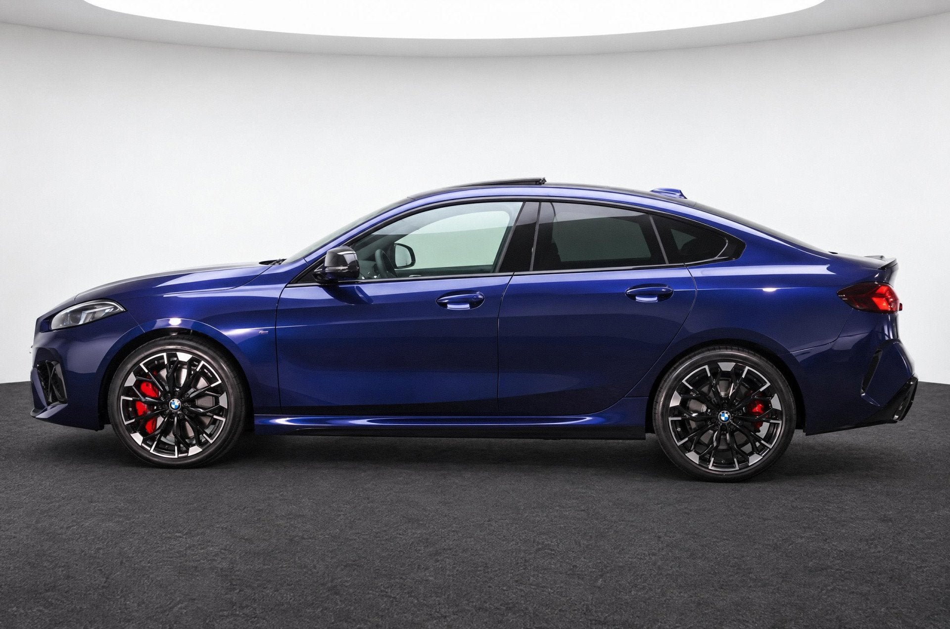 BMW 2 Serie Gran Coupé M235 xDrive High Executive Automaat, Gebruikt, 4 cilinders, Met garantie (alle), Blauw