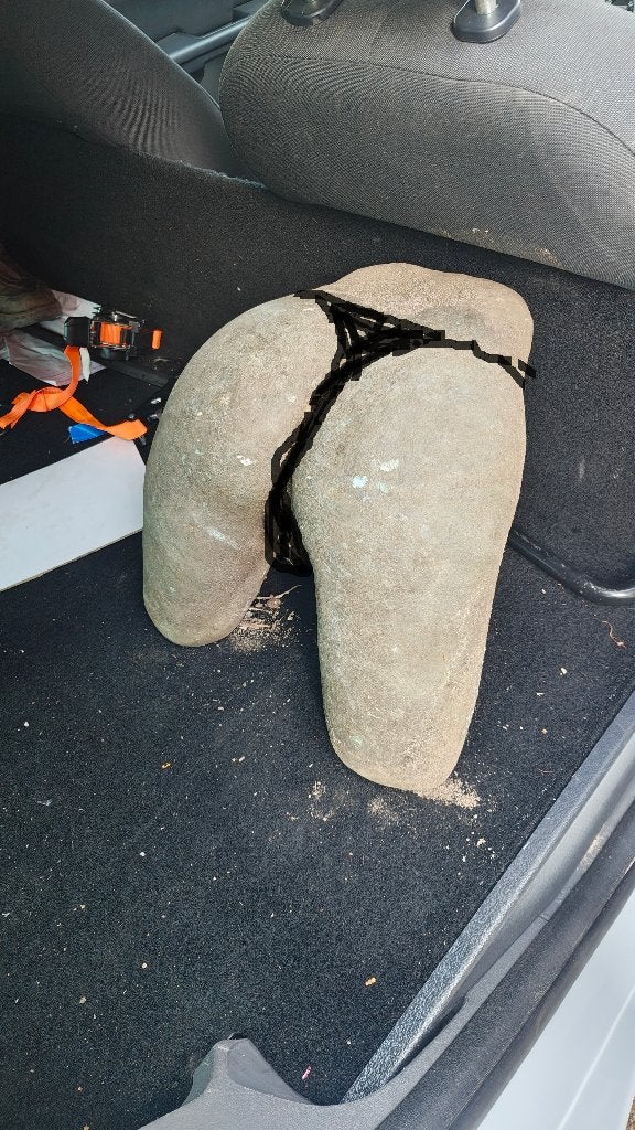 Bronzen afgietsel beeld derriere, Ophalen, Brons