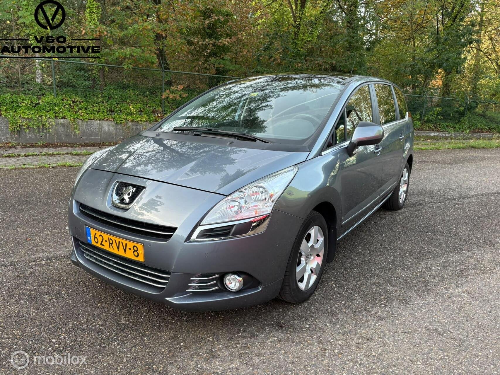 Peugeot 5008 1.6 THP Family 5p. | Pano, Auto's, Voorwielaandrijving, Euro 5, Stof, Zwart