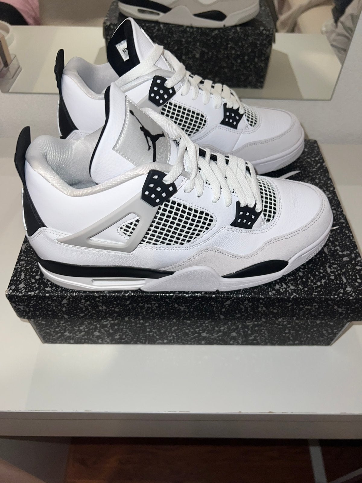 Jordan 4 military black maat 44, Kleding | Heren, Wit, Nieuw, Ophalen of Verzenden, Sneakers of Gympen