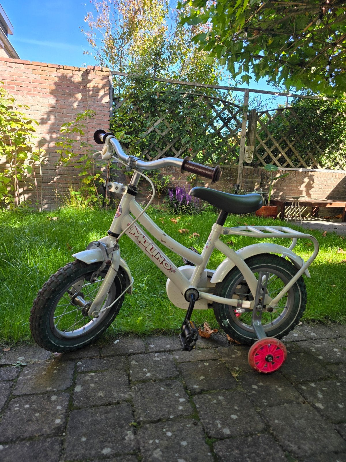 Kinderfiets Mulino 12 inch met zijwieltjes, Ophalen, Terugtraprem, Zijwieltjes, Gebruikt
