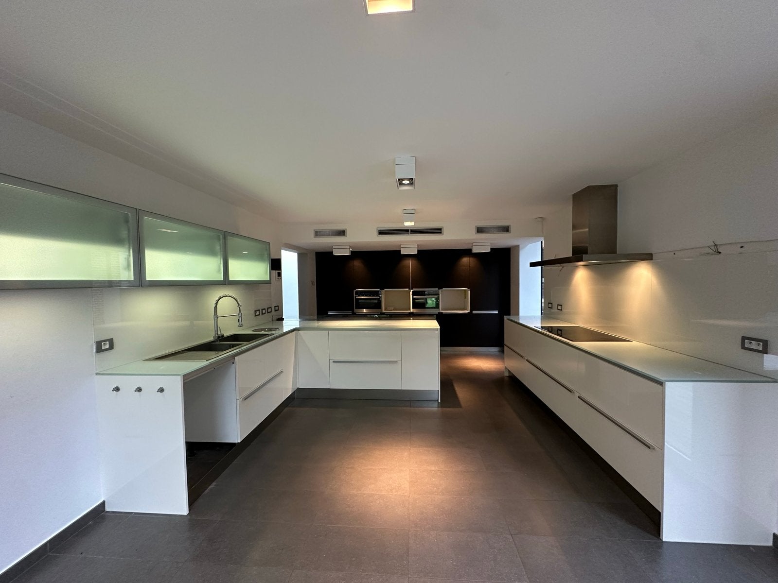 Prachtige witte hoogglans keuken., Overige materialen, Wit, Hoekkeuken, Ophalen of Verzenden