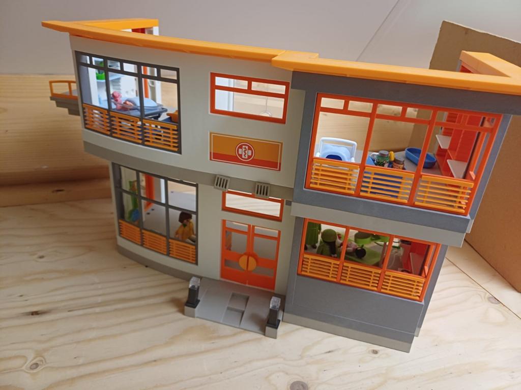 Playmobil ziekenhuis, compleet, Ophalen of Verzenden, Zo goed als nieuw, Complete set