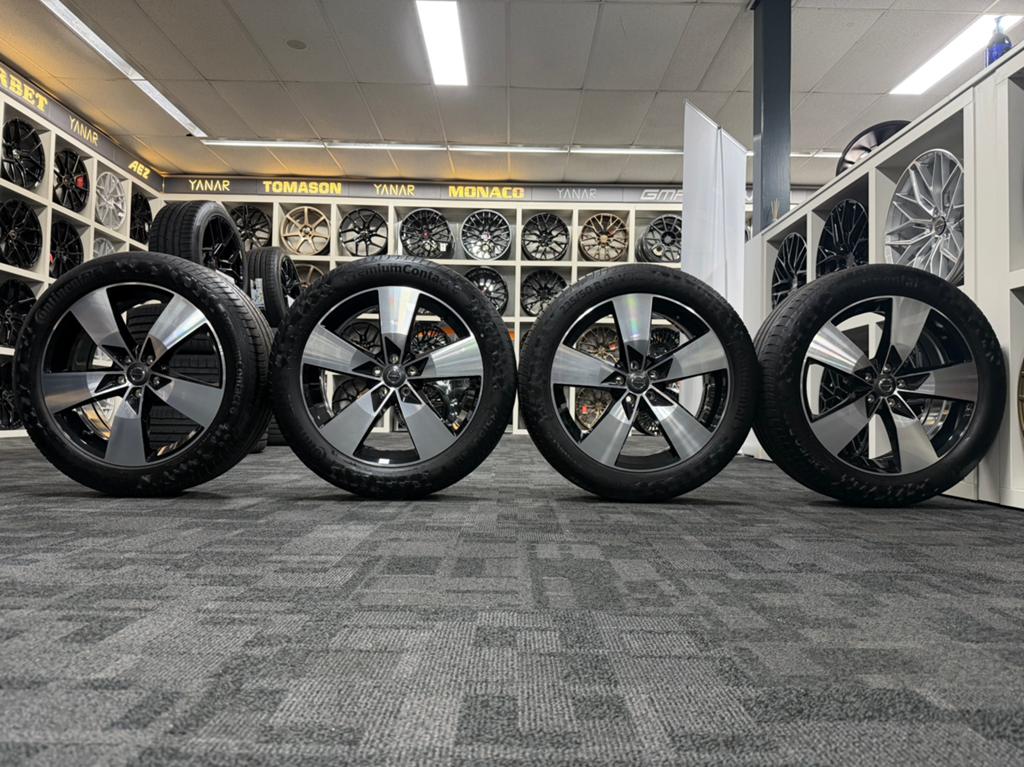 19 Inch originele Volvo XC40 velgen 5x108. Zeer netjes. V90, Auto-onderdelen, Banden en Velgen, 19 inch, Gebruikt, Banden en Velgen