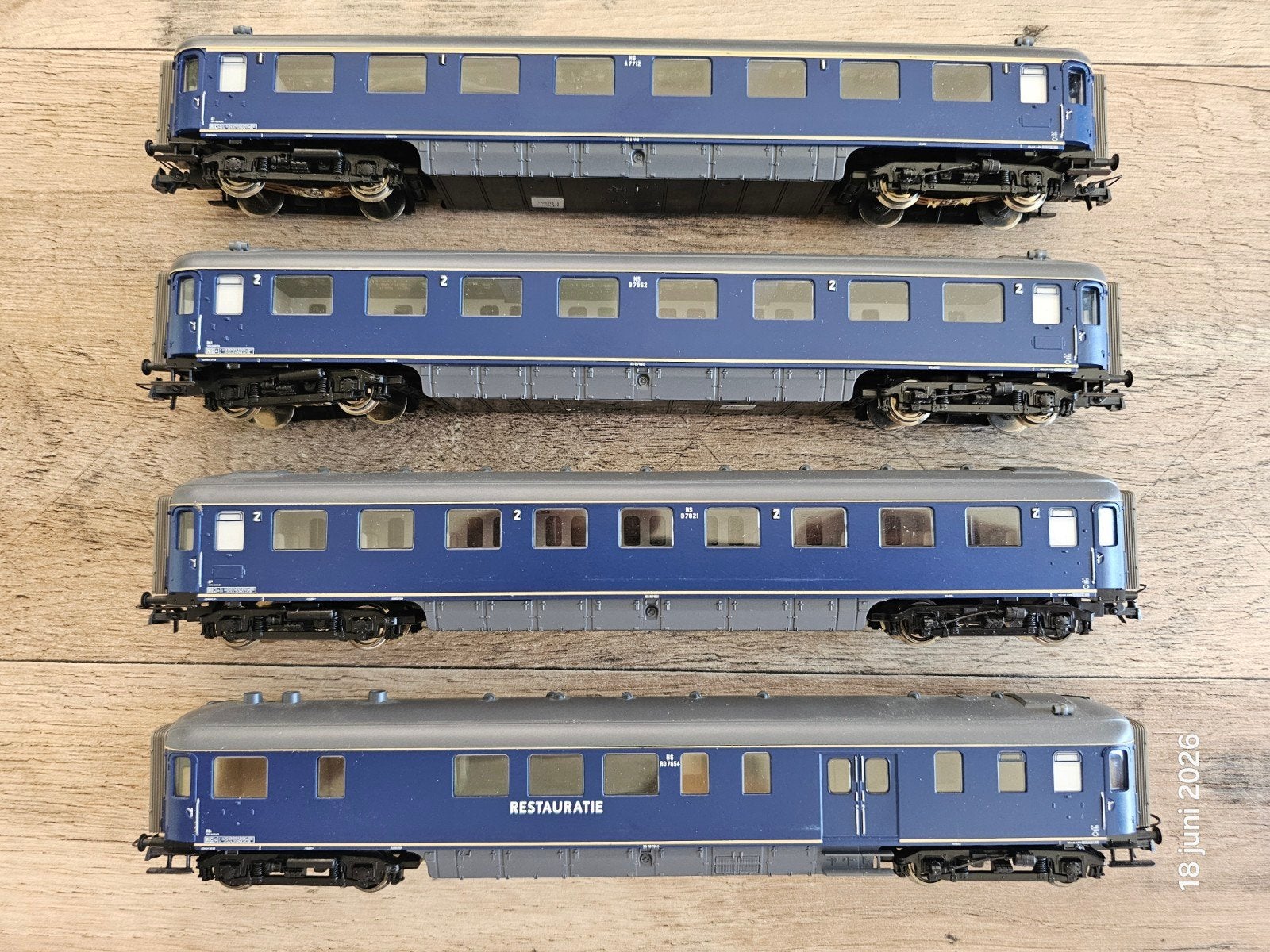 Roco NS Rijtuigen Set HO - 4 Stuks met Verlichting, Wagon, Ophalen of Verzenden, Roco, NS