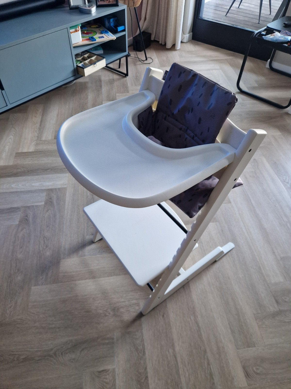 Stokke Tripp Trapp kinderstoel met accessoires, Ophalen, Zo goed als nieuw, Meegroeistoel, Afneembaar eetblad