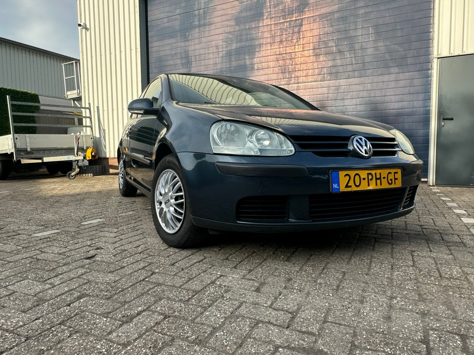 Volkswagen Golf 1.6  Trendline  donker blauw, Stof, Blauw, 1148 kg, Handgeschakeld