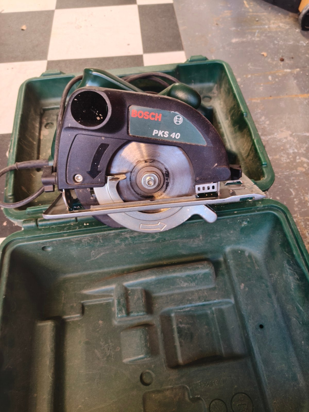 gebruikte mini circul zaag werkt perfect.., Ophalen, 1200 watt of meer, 30 tot 70 mm