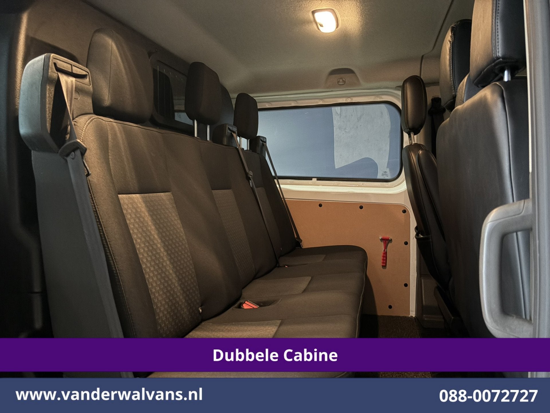 Ford Transit Custom 2.0 TDCI 130pk L2H1 Dubbele Cabine Euro6, Voorwielaandrijving, Stof, 4 cilinders, 2800 kg