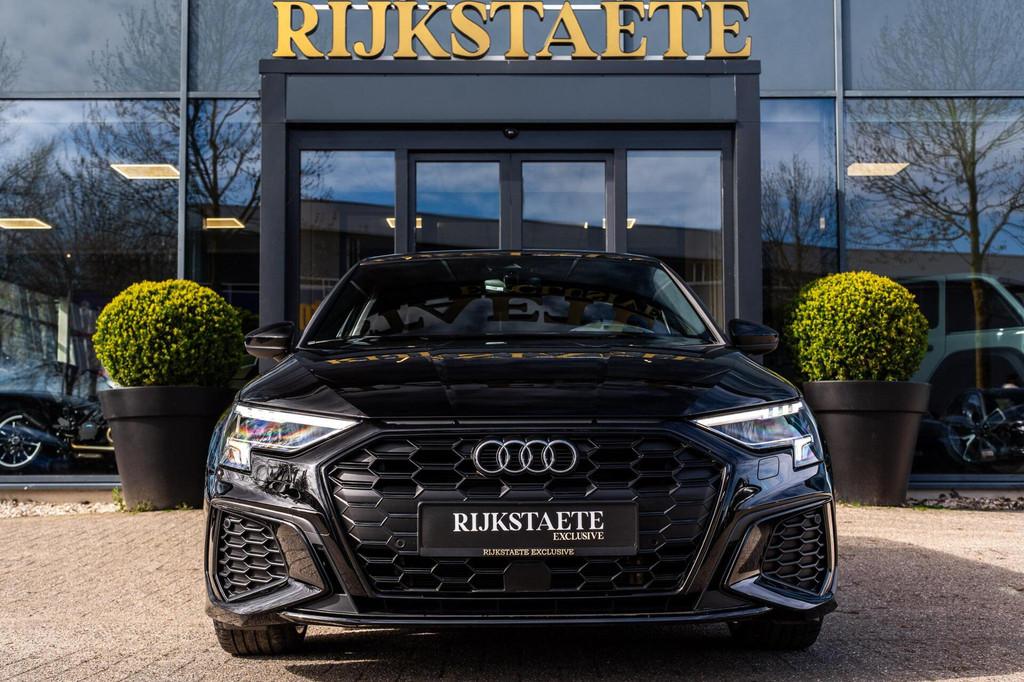 Audi A3 Sportback 45 TFSI e S-Line|CARPLAY|ACC|MATRIX|18'', Gebruikt, 4 cilinders, Leder en Stof, Zwart