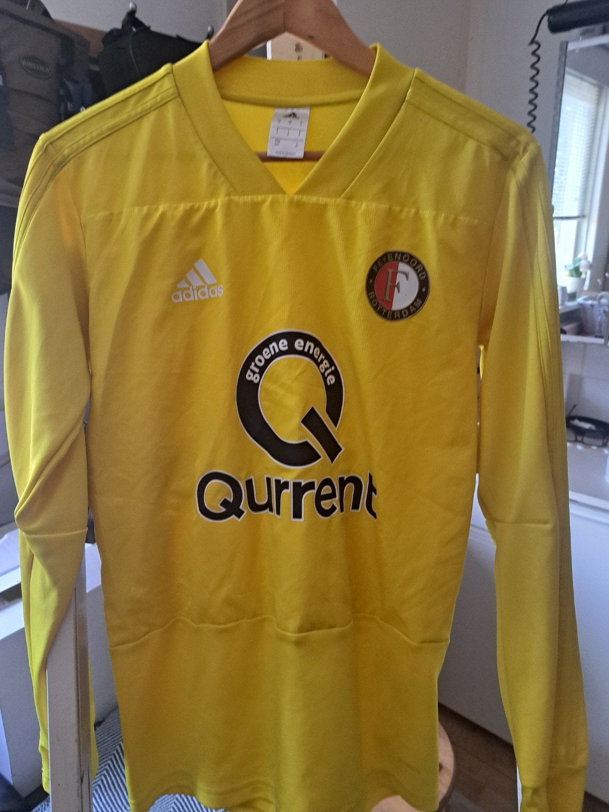 voedbal shirt ⁹, Tickets en Kaartjes, Sport | Voetbal, Seizoenskaart, Eén persoon