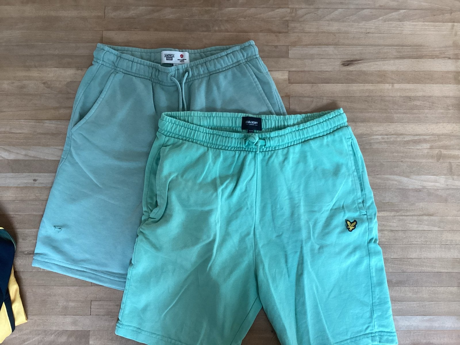 2 korte broeken - Lyle & Scott en America Today maat 164, Ophalen of Verzenden, Gebruikt, Jongen, Broek