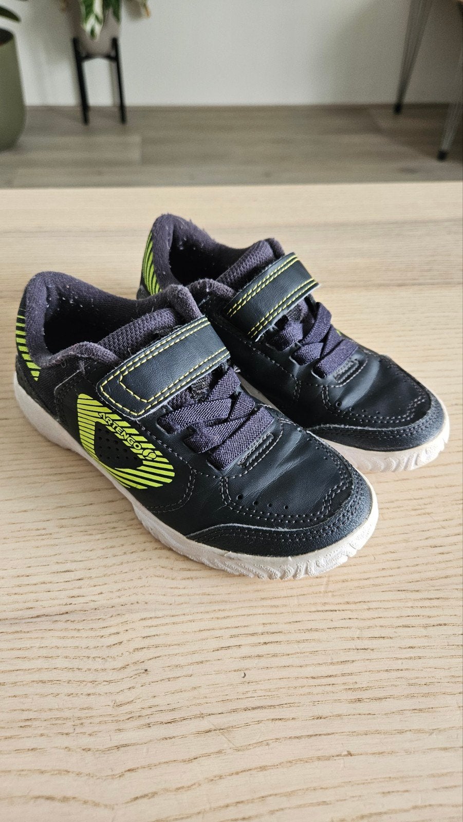 Stoere sneakers maat 29 voor jongens of meisjes, Ophalen, Gebruikt, Jongen of Meisje, Schoenen