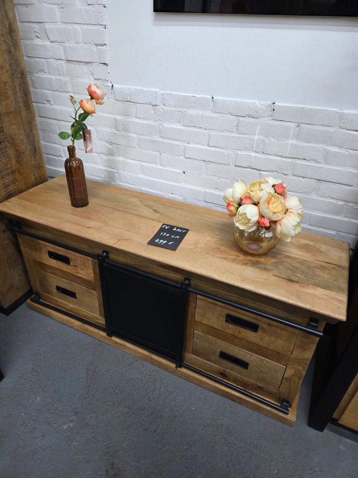 Foto 16 van Mooie nieuwe mangohouten tv-kasten