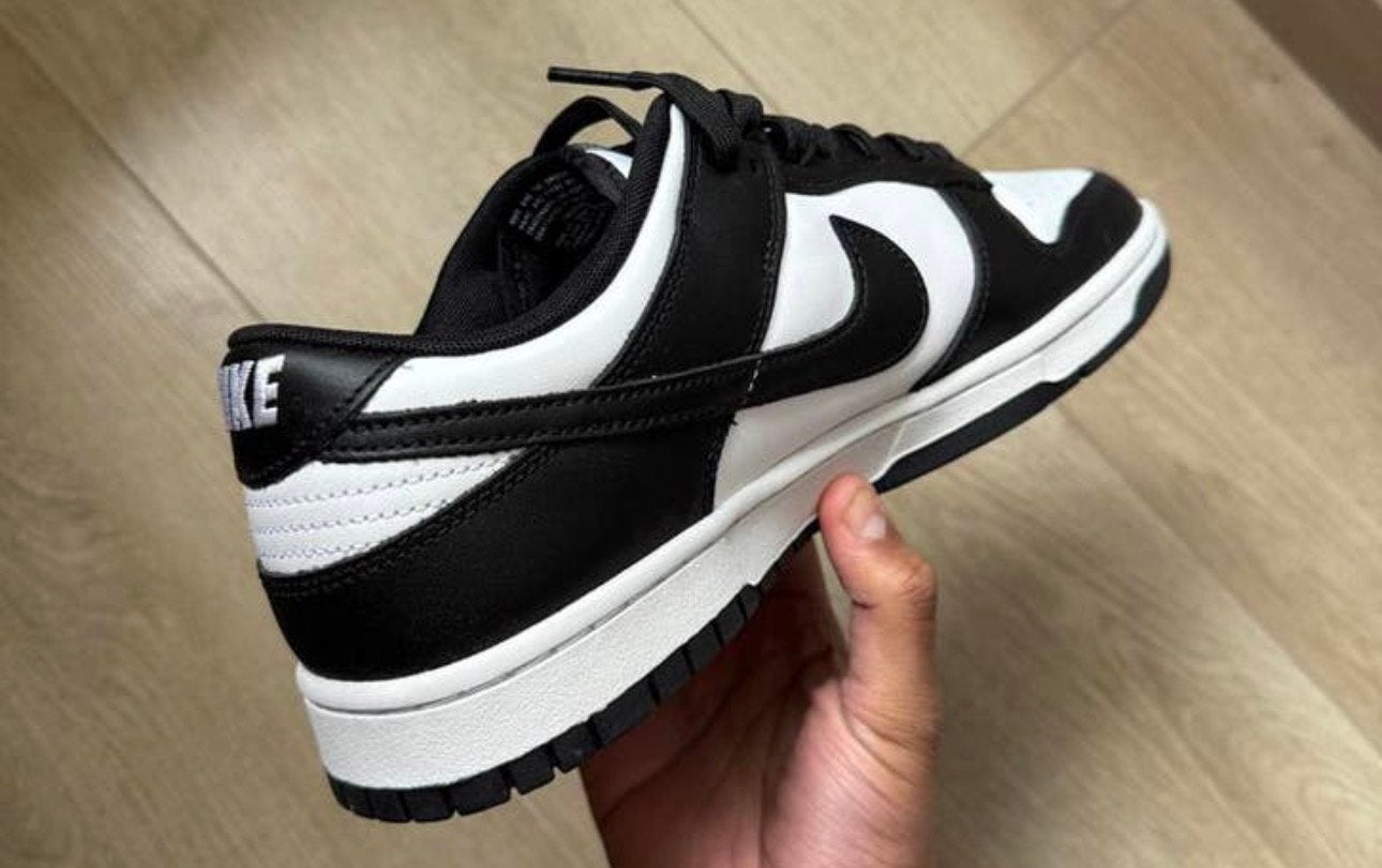 NIEUW: Nike Panda Dunks Maat 45👟, Kleding | Heren, Schoenen, Zwart, Ophalen of Verzenden, Sneakers of Gympen, Zo goed als nieuw