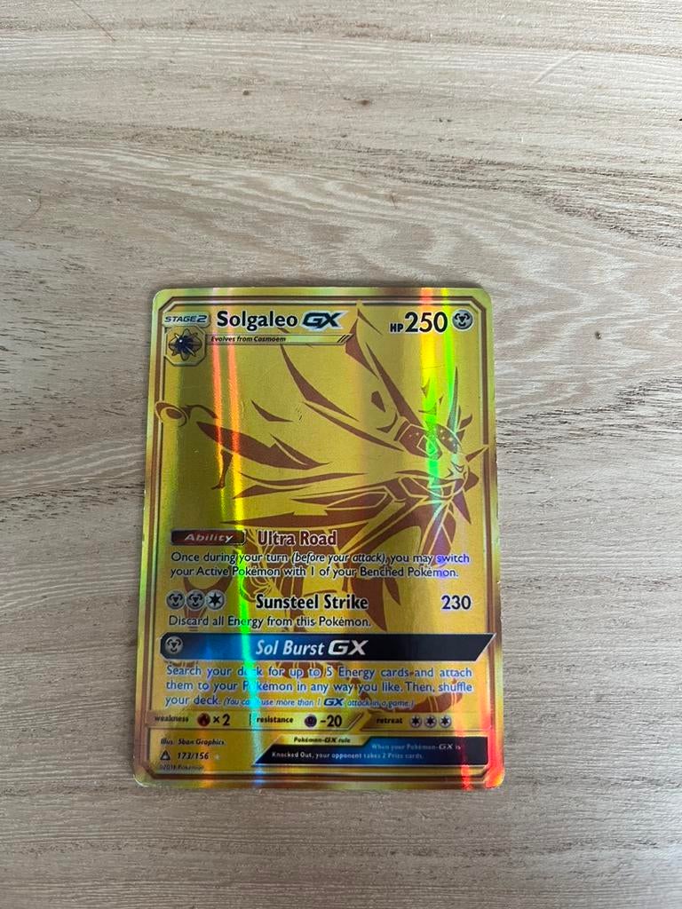 Pokémon kaart Solgaleo, Ophalen of Verzenden, Zo goed als nieuw