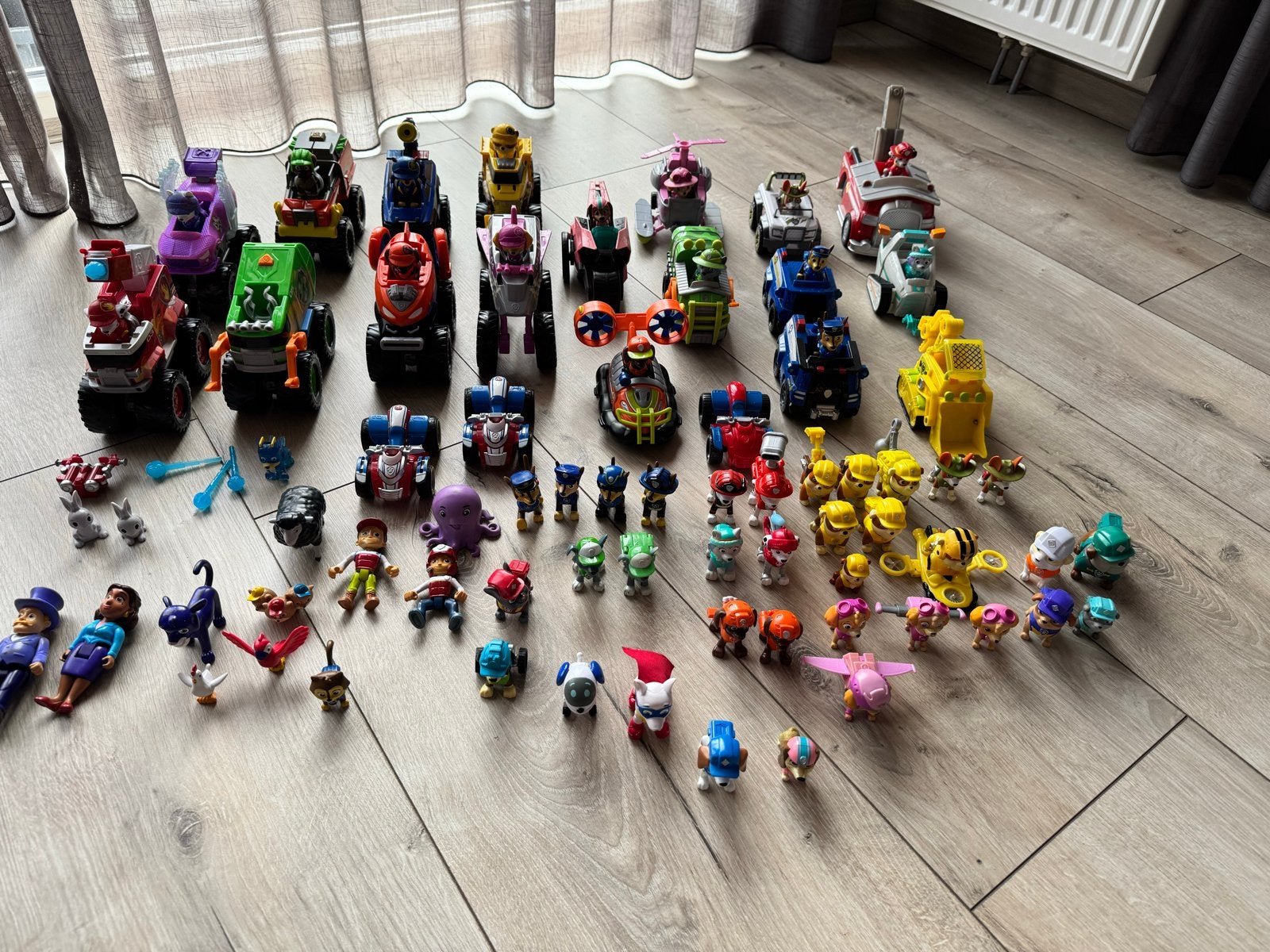 Grote Paw Patrol Voertuigen en Figuren Collectie, Ophalen, Gebruikt