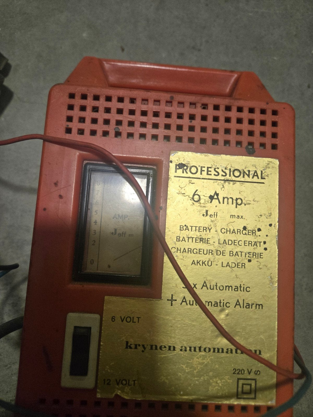 Krynen Automatische Acculader 6 Amp - 6/12 Volt, Gebruikt