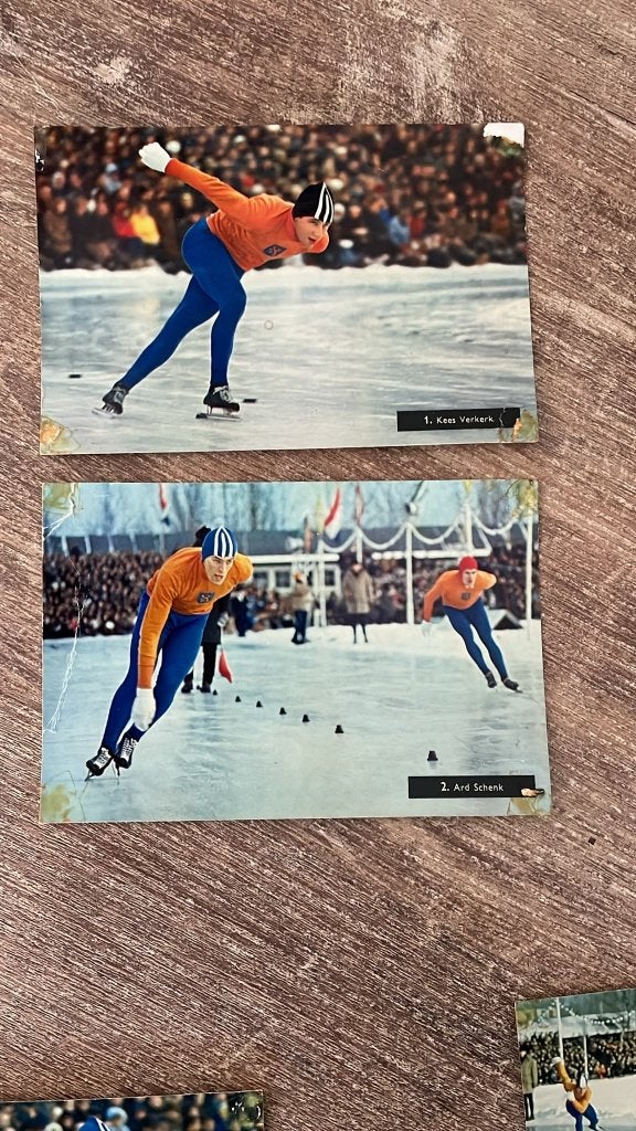 Complete BRIO schaatsserie 1968 – 10 oude kleurenfoto’s, Verzamelen, 1960 tot 1980, Gebruikt, Foto, Ophalen of Verzenden