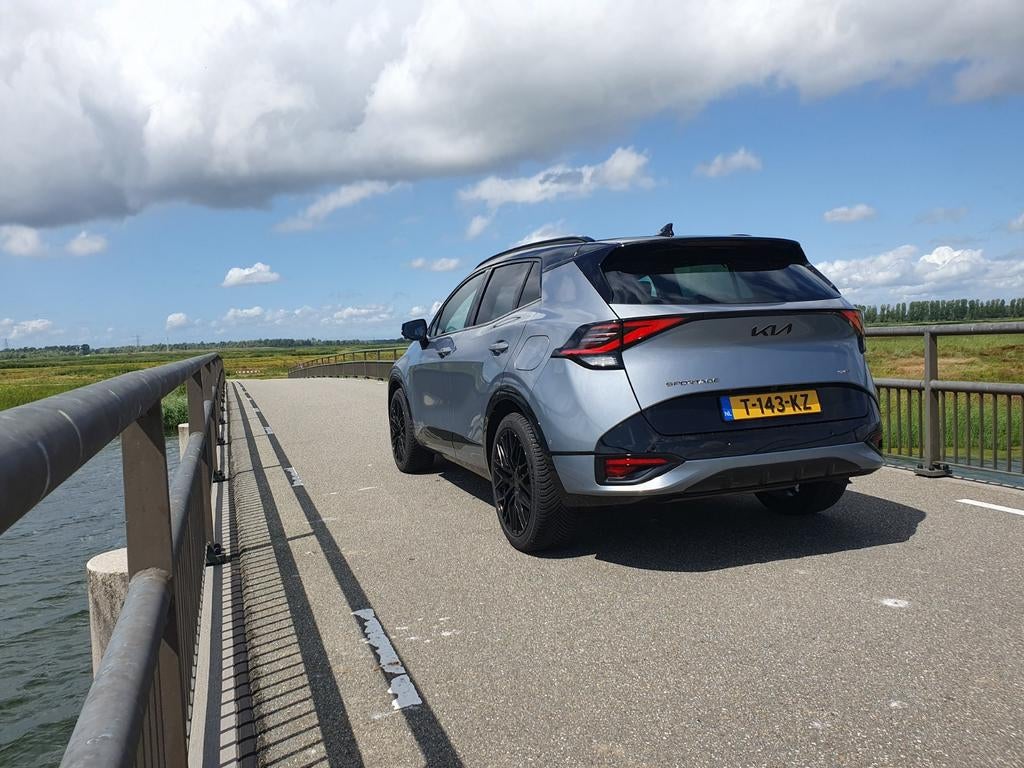 Kia Sportage GT-plus 265pk Plug-in Hybrid 4WD incl garantie, Auto's, Kia, Automaat, 1350 kg, Zwart, 179 pk