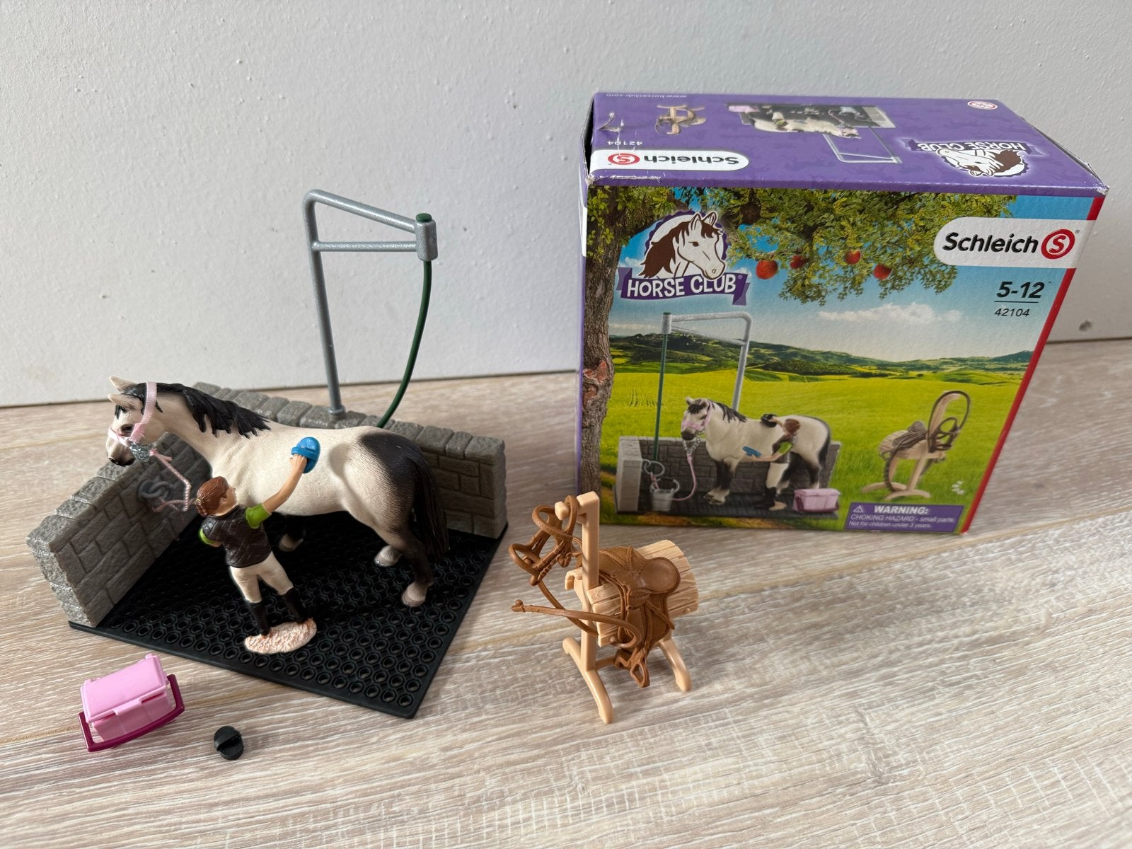 Schleich Horse Club 42104 Paardenwasplaats met paard, Ophalen of Verzenden, Zo goed als nieuw