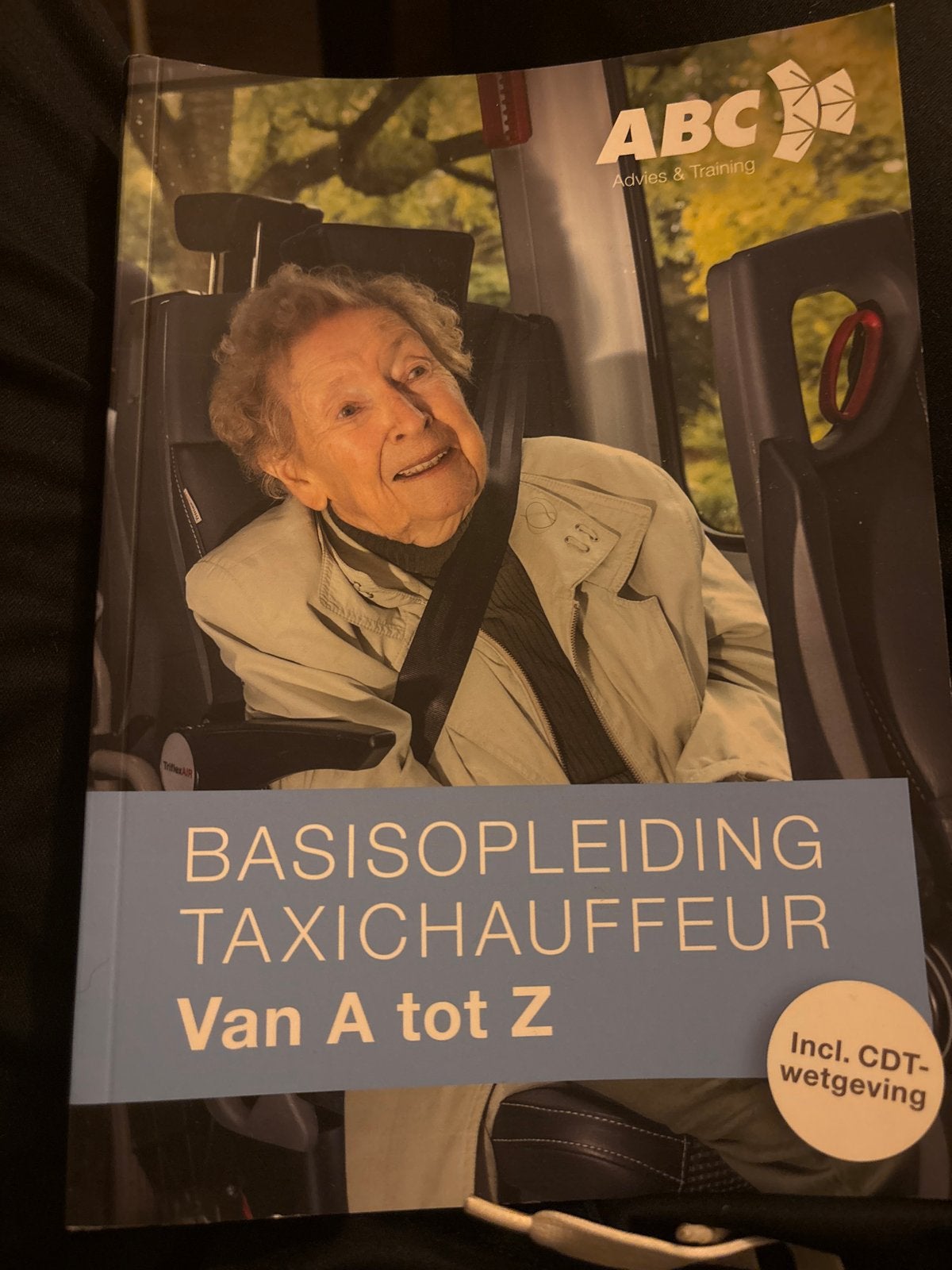 Basisopleiding Taxichauffeur Van A tot Z (incl. CDT), Ophalen, Zo goed als nieuw, MBO