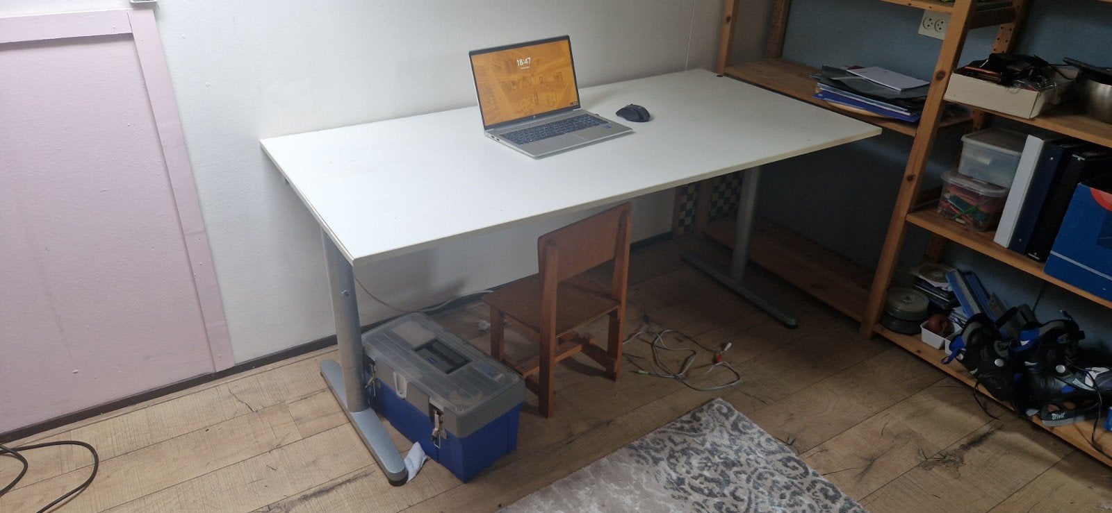 IKEA Galant bureau - Wit, verstelbaar onderstel, Huis en Inrichting, Bureaus, Ophalen
