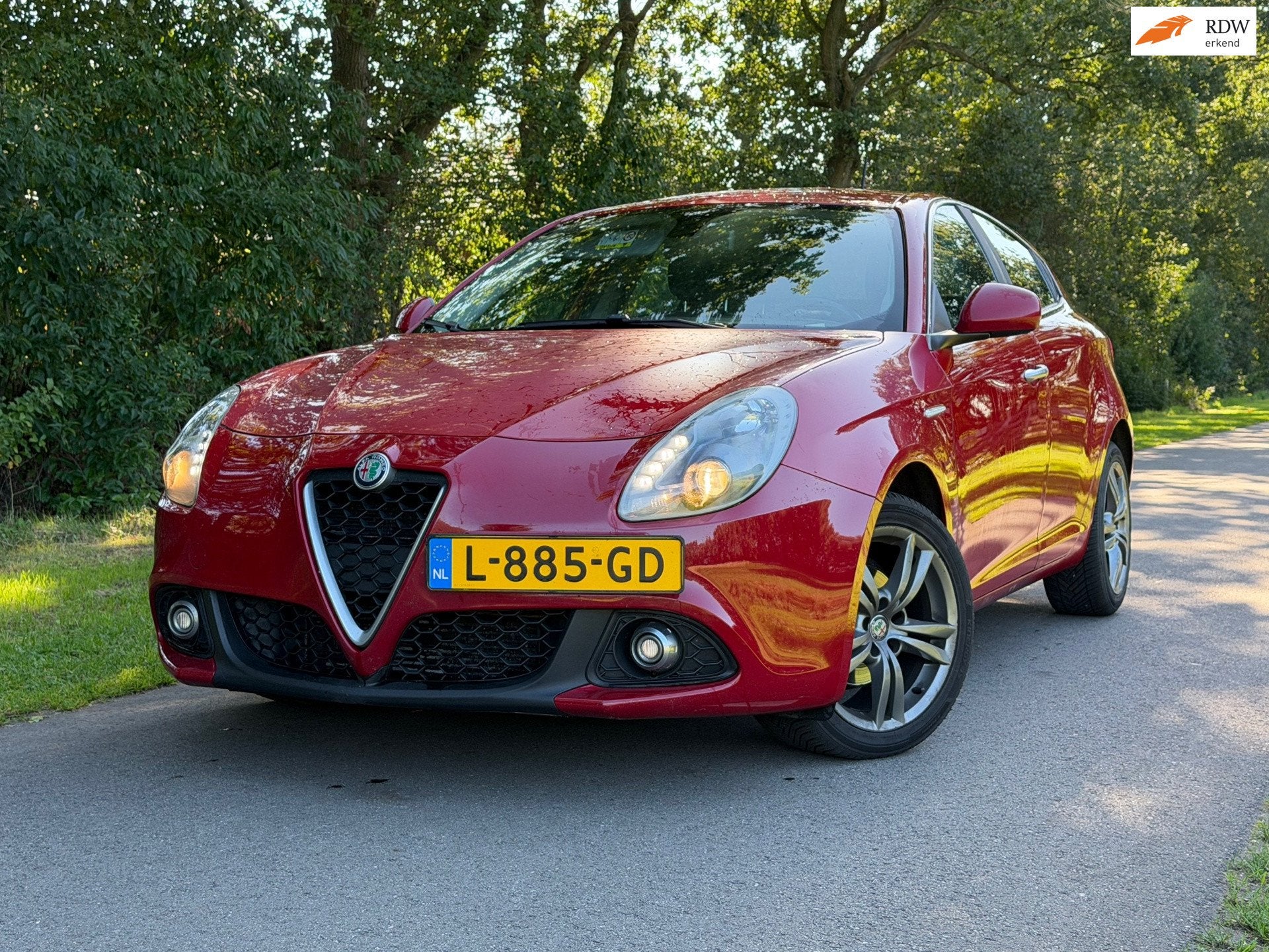 Alfa Romeo Giulietta 1.6 JTDm Super | Leder + Navi + Cruise, Auto's, Voorwielaandrijving, Gebruikt, 4 cilinders, 116 pk