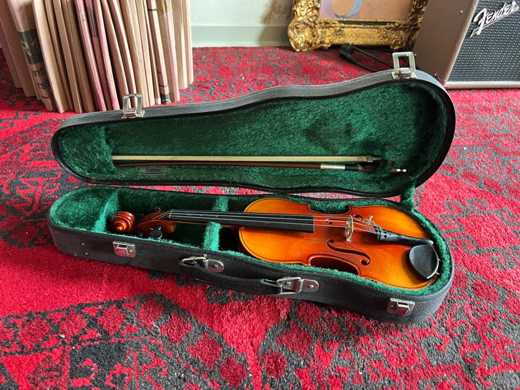 1/8 Suzuki Violin no. 220 1984, Muziek en Instrumenten, Strijkinstrumenten | Violen en Altviolen, Viool, Ophalen of Verzenden