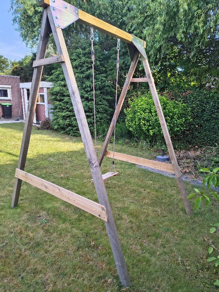 Houten schommel met babyzitje en grondankers, Ophalen, Nieuw, Schommel