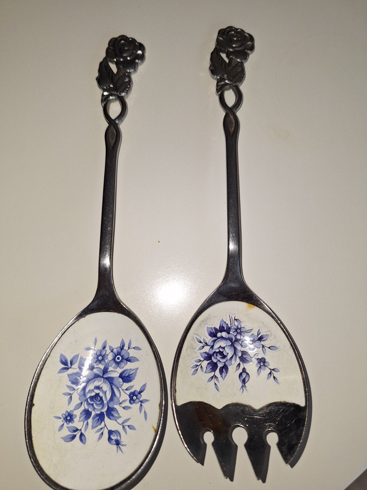 Vintage Saladebestek met Delfts Blauw Rozenmotief, Ophalen