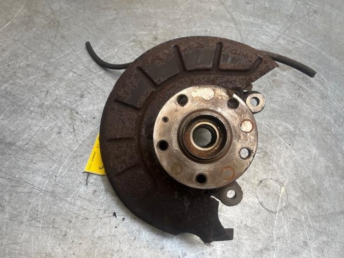 Fusee rechts-voor van een Volkswagen Golf, Gebruikt, -, Volkswagen, -