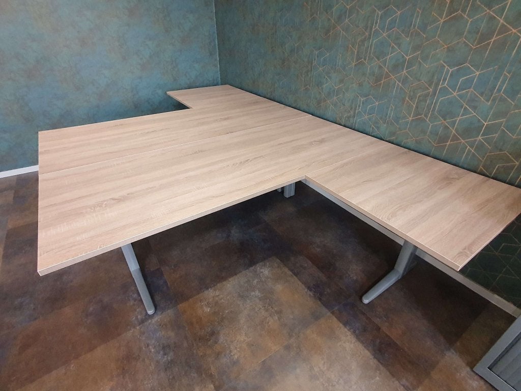 Ahrend Essa hoekbureau met nieuw blad naar keuze (60 stuks), Huis en Inrichting, Bureaus, In hoogte verstelbaar, Ophalen of Verzenden