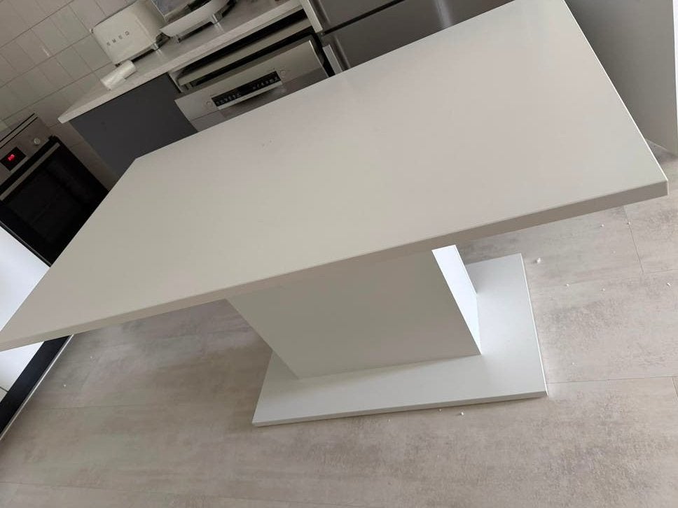 Jysk Eettafel 140x80 - Modern en Compact, Huis en Inrichting, Tafels | Eettafels, Ophalen, Overige materialen, 100 tot 150 cm